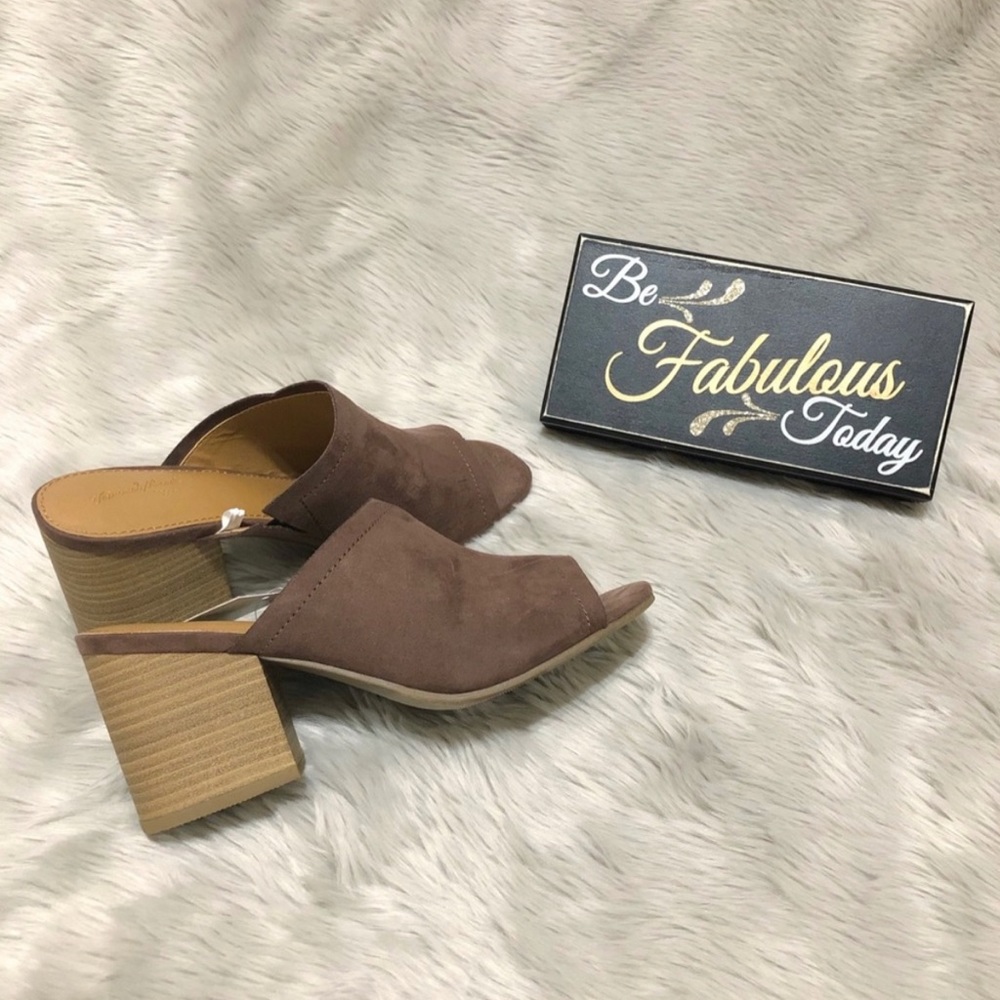 Universal Thread Women’s Norelle Microsuede Stacked Heeled Mules color Brown - Picture 3 of 7